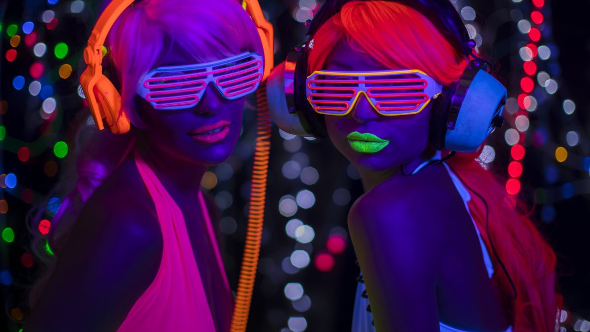 location pack lumiere noire uv soiree fluo , music and lights , reims