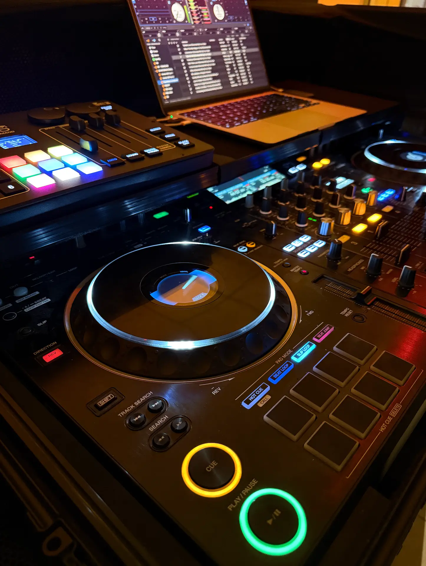 Matériel, son et lumière